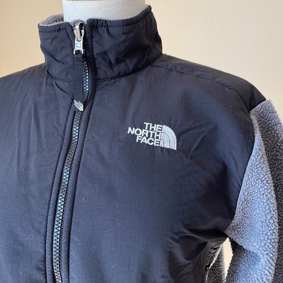 The North Face Jacket - Picture 2 of 4